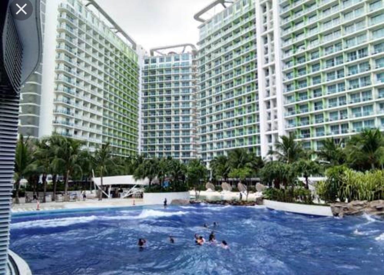 Azure Urban Resort Residences Manila Bagian luar foto